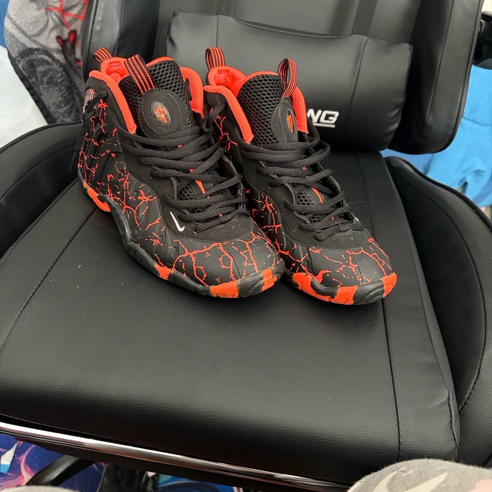 Nike Kids Black and Red Patterned Sneakers - Picture 1 of 4